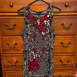 White House / Black Market Sleeveless Tunic